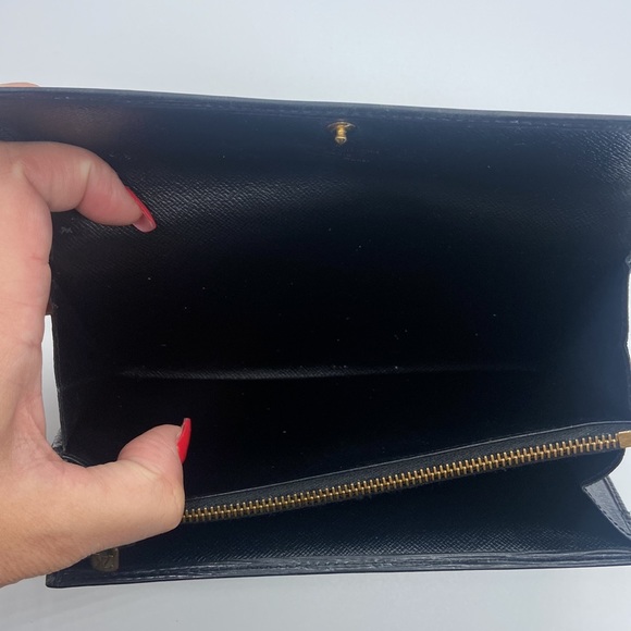 Louis Vuitton EPI Leather Long Wallet - Picture 7 of 15